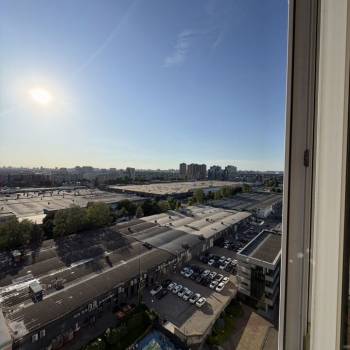 Продается 1-комнатная квартира, 50,9 м²