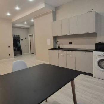 Сдается 2-х комнатная квартира, 83 м²