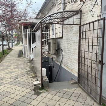 Продается Нежилое помещение, 200 м²