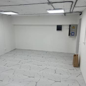 Продается Нежилое помещение, 200 м²