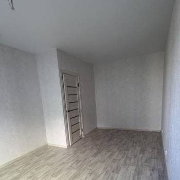 Продается 1-комнатная квартира, 36 м²