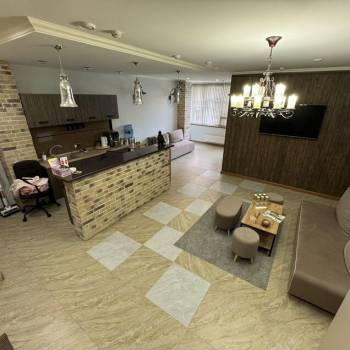 Сдается Нежилое помещение, 315 м²