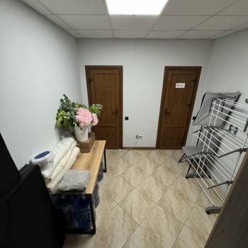 Сдается Нежилое помещение, 315 м²