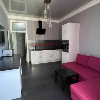 Сдается 1-комнатная квартира, 60 м²