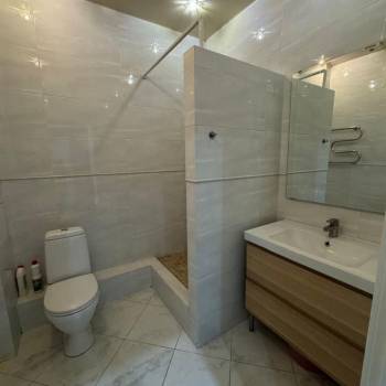 Сдается 1-комнатная квартира, 60 м²