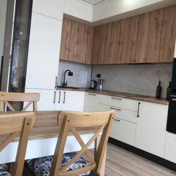 Сдается 2-х комнатная квартира, 74 м²