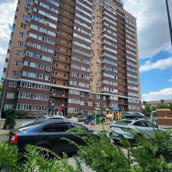 Сдается 1-комнатная квартира, 46 м²