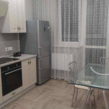 Сдается 2-х комнатная квартира, 60 м²