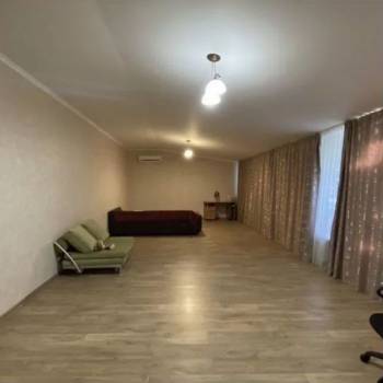Продается 2-х комнатная квартира, 104 м²