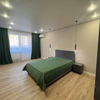 Сдается 2-х комнатная квартира, 75 м²