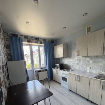 Сдается 1-комнатная квартира, 35 м²