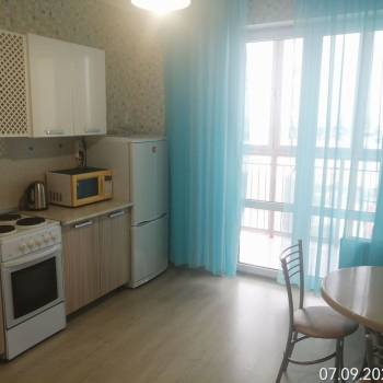 Сдается 1-комнатная квартира, 39 м²