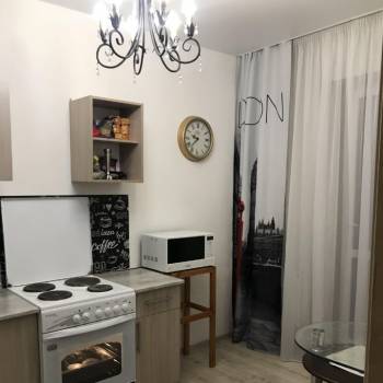 Сдается 1-комнатная квартира, 42 м²