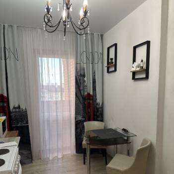 Сдается 1-комнатная квартира, 42 м²