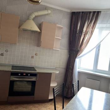 Сдается Многокомнатная квартира, 75 м²