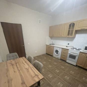 Сдается 1-комнатная квартира, 50 м²