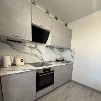 Продается 1-комнатная квартира, 38 м²