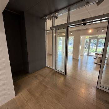Сдается Нежилое помещение, 190 м²