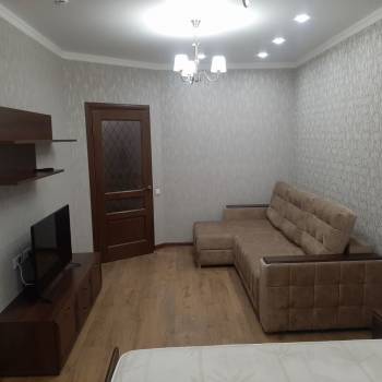 Сдается 1-комнатная квартира, 42 м²