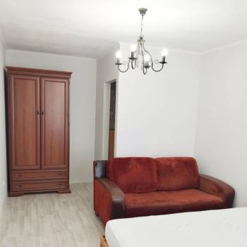 Продается 1-комнатная квартира, 35 м²