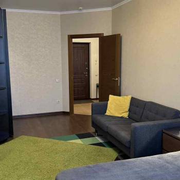 Сдается 1-комнатная квартира, 42 м²