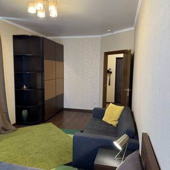 Сдается 1-комнатная квартира, 42 м²