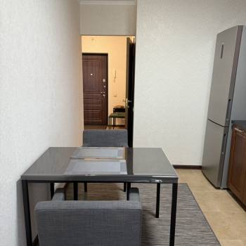 Сдается 1-комнатная квартира, 42 м²