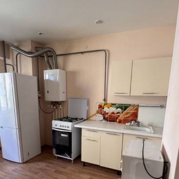 Продается 1-комнатная квартира, 42,3 м²