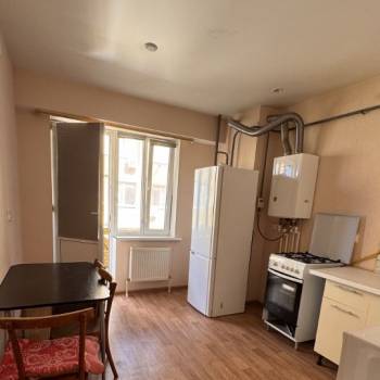 Продается 1-комнатная квартира, 42,3 м²