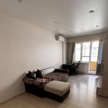 Продается 1-комнатная квартира, 42,3 м²