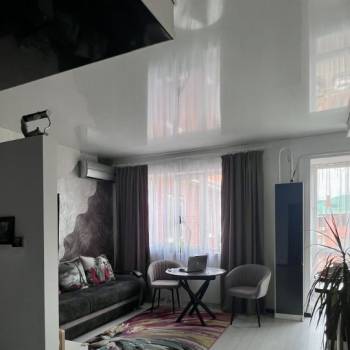 Продается 1-комнатная квартира, 42 м²