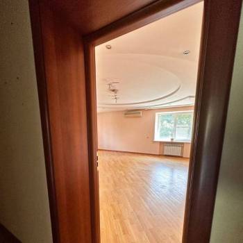 Продается Многокомнатная квартира, 234 м²