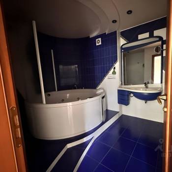 Продается Многокомнатная квартира, 234 м²