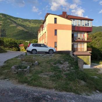 Продается 3-х комнатная квартира, 178 м²