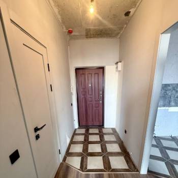 Продается 1-комнатная квартира, 42 м²