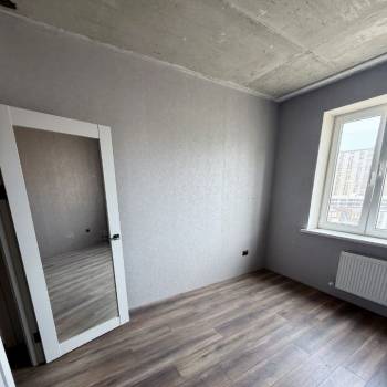 Продается 1-комнатная квартира, 42 м²