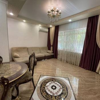 Продается Многокомнатная квартира, 105 м²