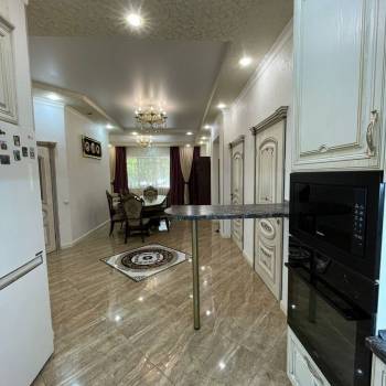 Продается Многокомнатная квартира, 105 м²