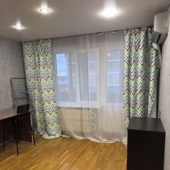 Продается 1-комнатная квартира, 35 м²