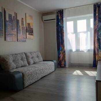 Сдается 1-комнатная квартира, 38 м²