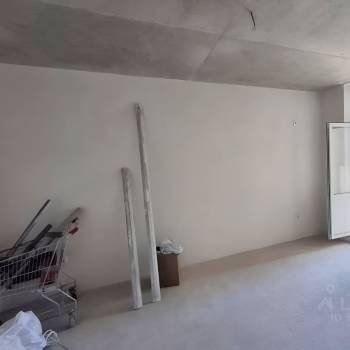 Продается 1-комнатная квартира, 45 м²