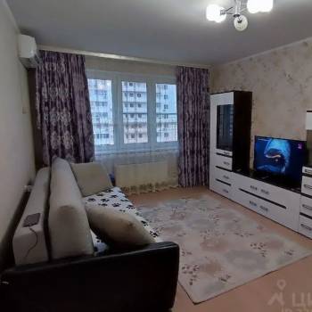 Сдается 1-комнатная квартира, 37 м²