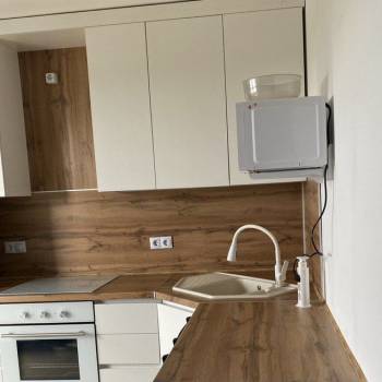 Сдается 1-комнатная квартира, 35 м²