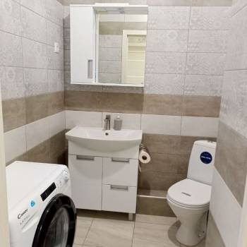 Продается 1-комнатная квартира, 50 м²