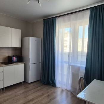 Сдается 1-комнатная квартира, 41 м²