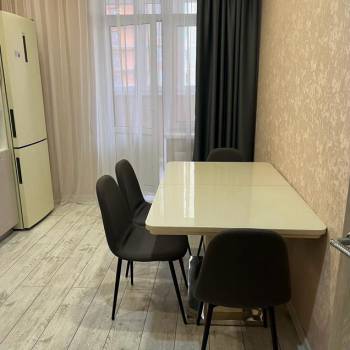 Сдается 1-комнатная квартира, 38 м²