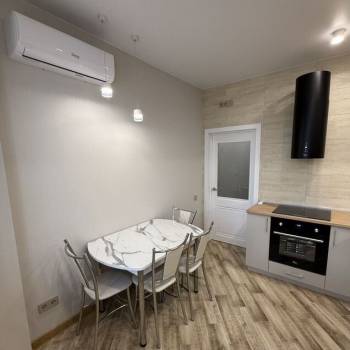 Сдается 1-комнатная квартира, 43 м²