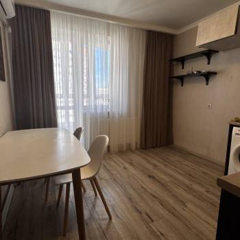 Сдается 1-комнатная квартира, 43 м²