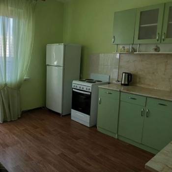 Сдается 1-комнатная квартира, 42 м²