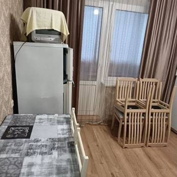 Сдается 1-комнатная квартира, 38 м²